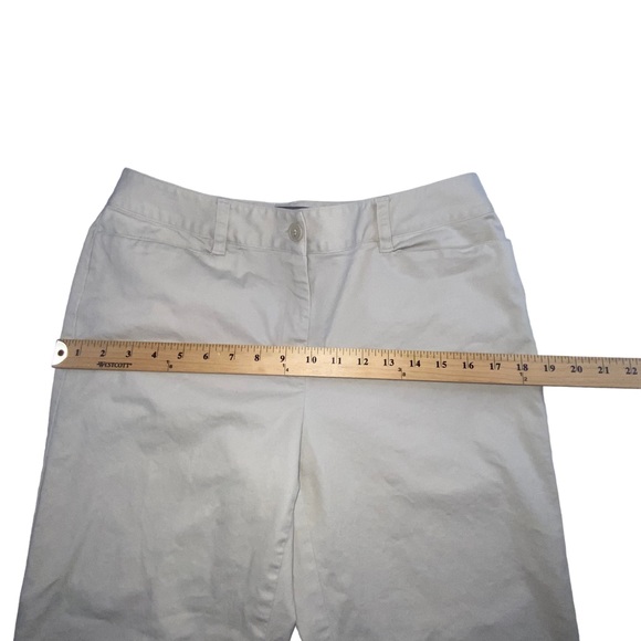 Liz Claiborne Audra (31x24) Crop Cropped Beige Pants - Women’s 12P - Picture 4 of 12